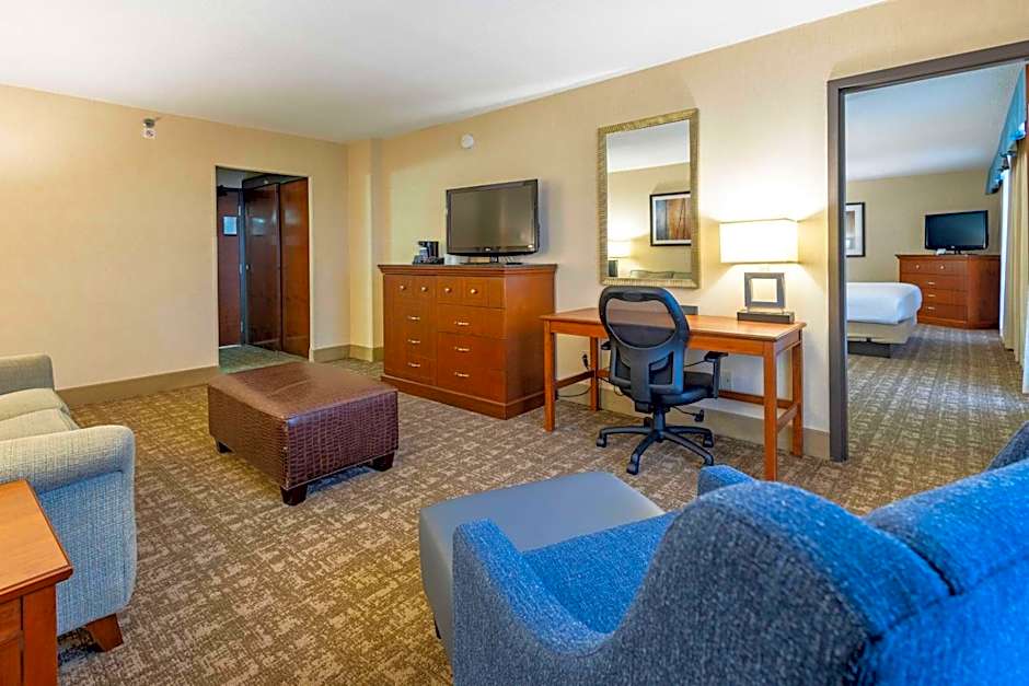 Pear Tree Inn St. Louis Near Union Station