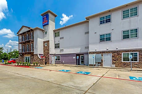 Studio 6-Orange, TX