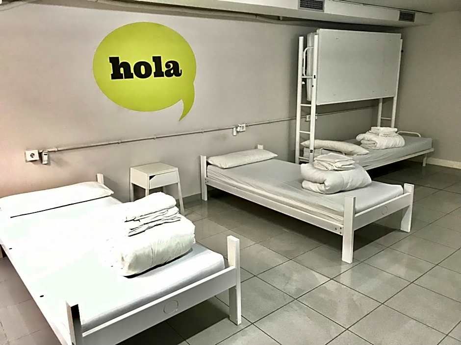 Hola Hostal Eixample