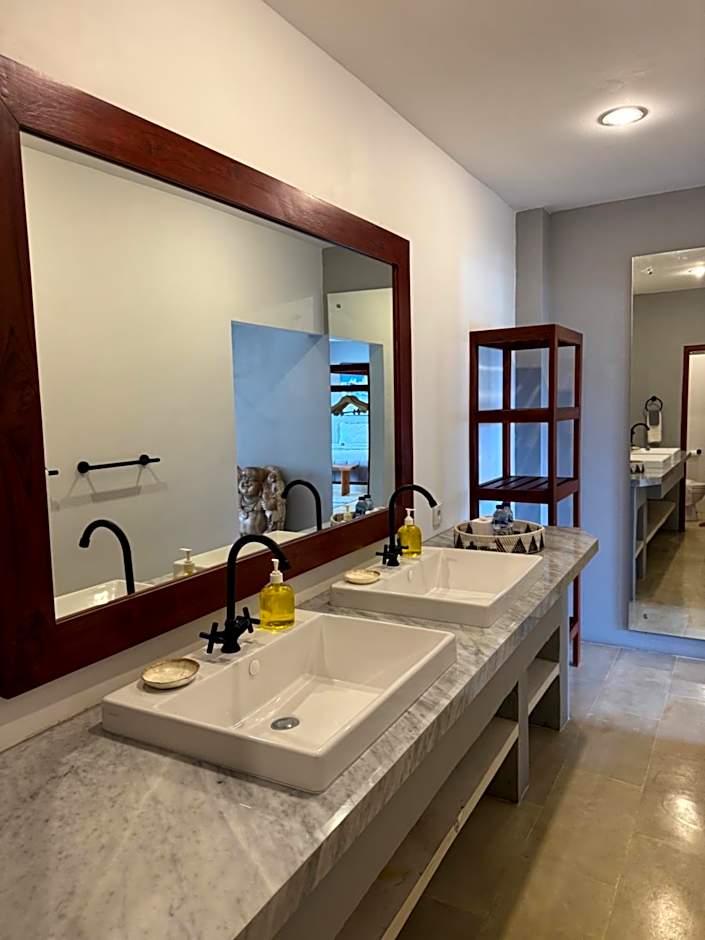 Uluwatu Stay's Deluxe Suite #9