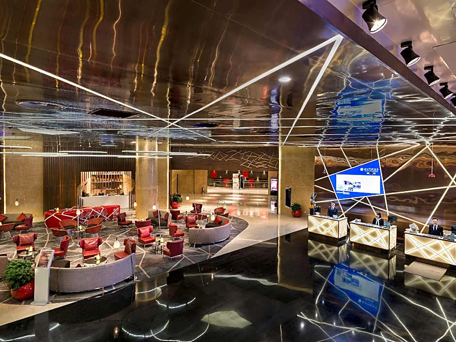 Pullman Nanjing Lukou Airport Hotel