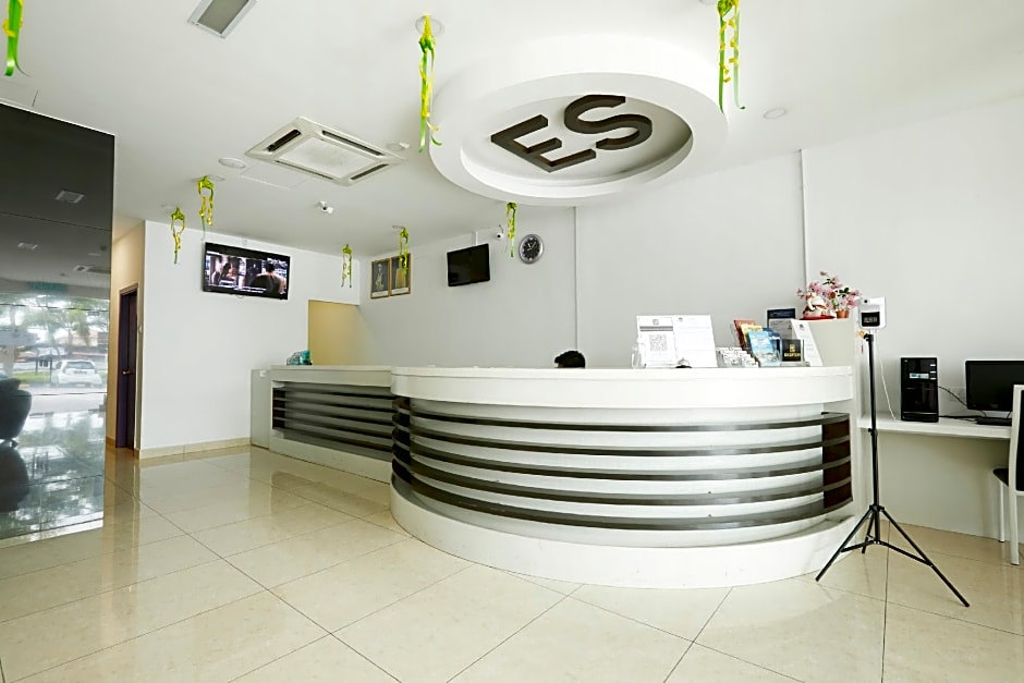 East Sun Hotel