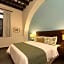 Decanter Hotel