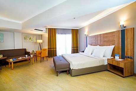 Deluxe Quadruple Room