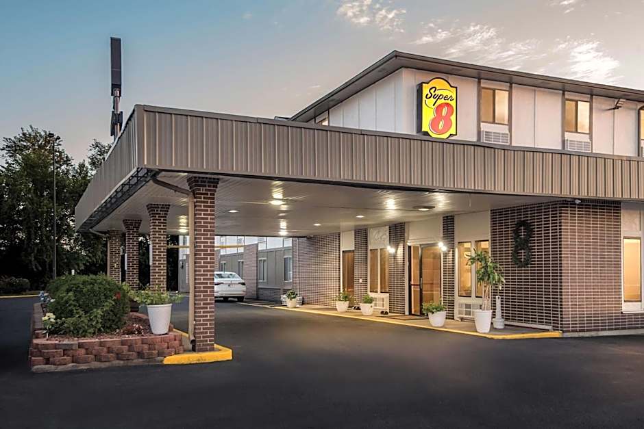 Super 8 by Wyndham Terre Haute