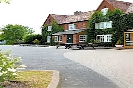 Warwickshire Park Hotel Kenilworth by Belvilla