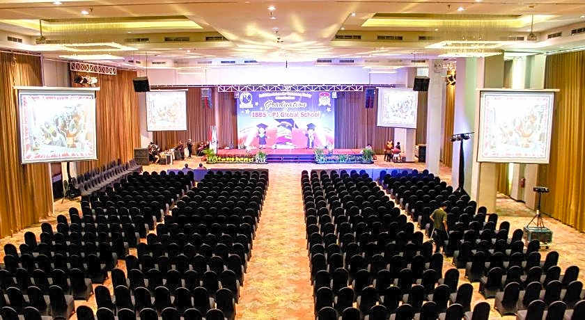 SAVANA HOTEL & CONVENTION MALANG