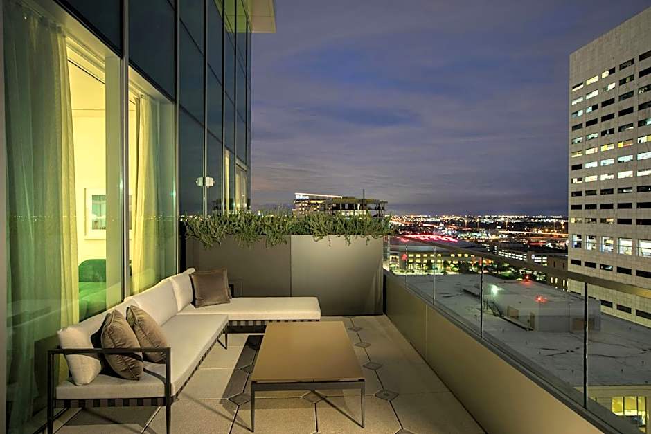 The Laura Hotel, Houston Downtown, Autograph Collection