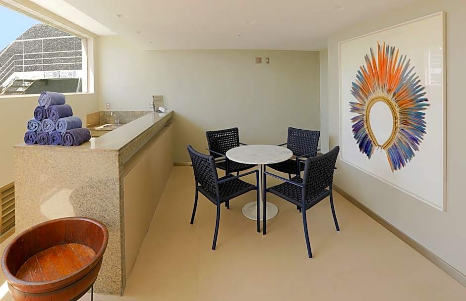 Orla Copacabana Hotel