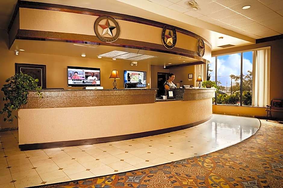 Grand Texan Hotel And Convention Center