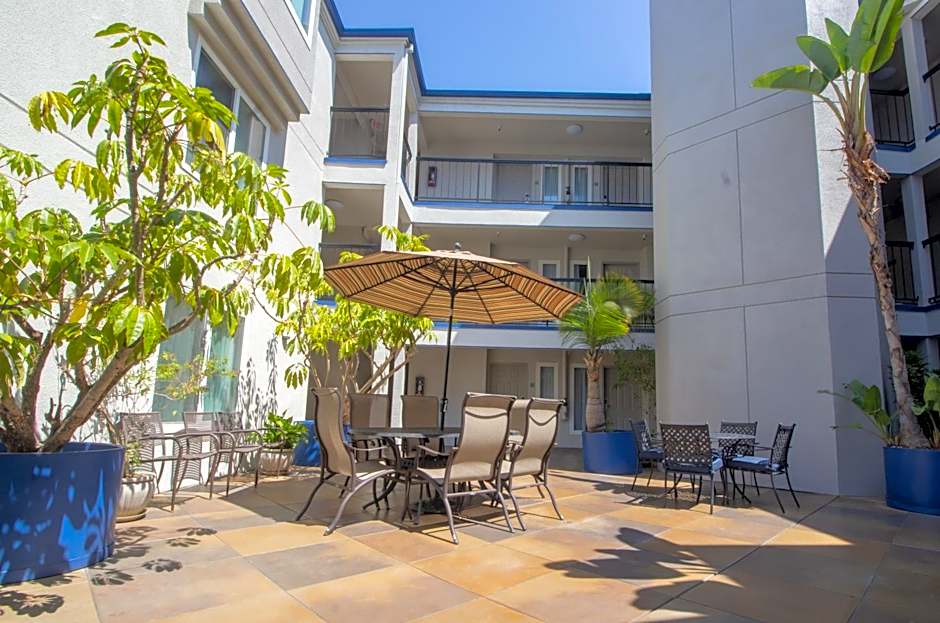 Days Inn by Wyndham Carlsbad