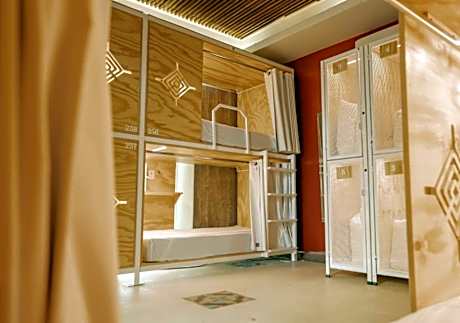 Bed in 8-Bed Mixed Dormitory Room