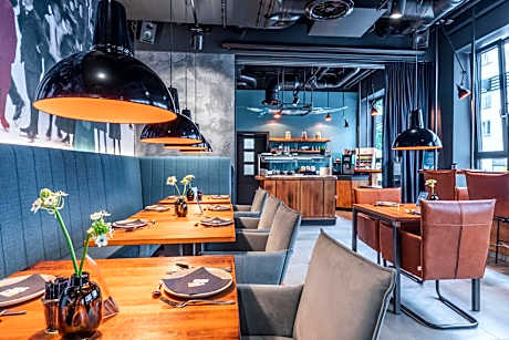 Unsöld's Factory Hotel