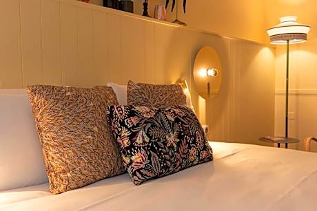 Standard Queen Room - Accessible