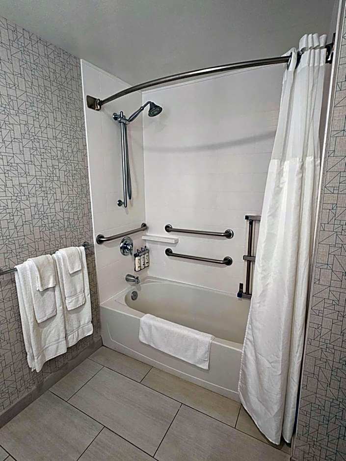 Holiday Inn Express Hotels & Suites Burlington By IHG