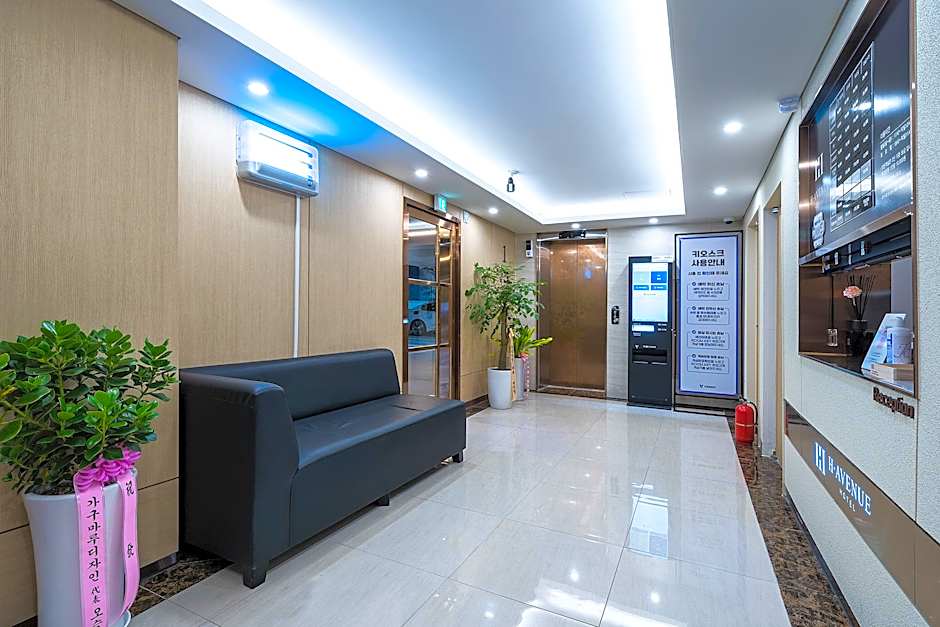 H Avenue Hotel Hwamyeong-dong