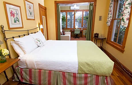 Piccadilly Room