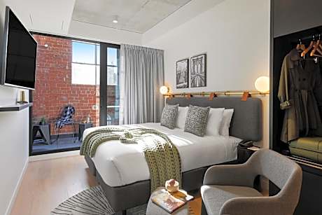 Executive Veriu Suite