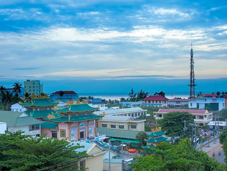 Blue Sky Phu Quoc Hotel
