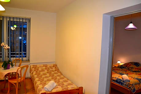 Family Room (4 Adults)