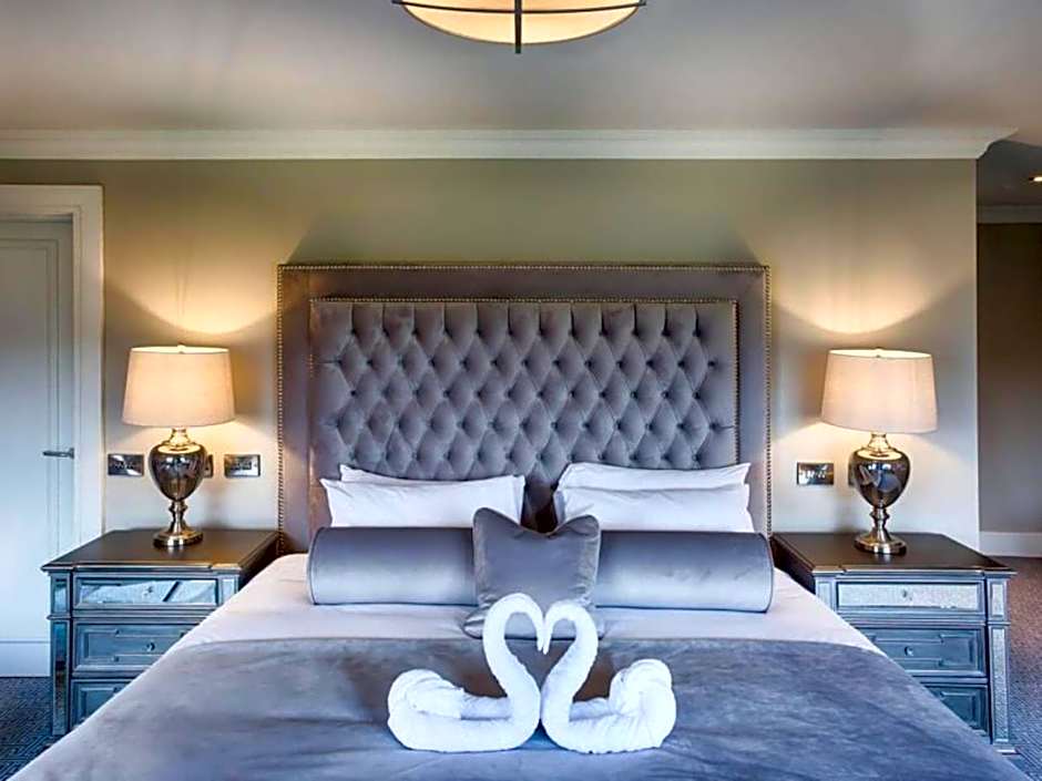 The Village Hotel, Bar and Restaurant