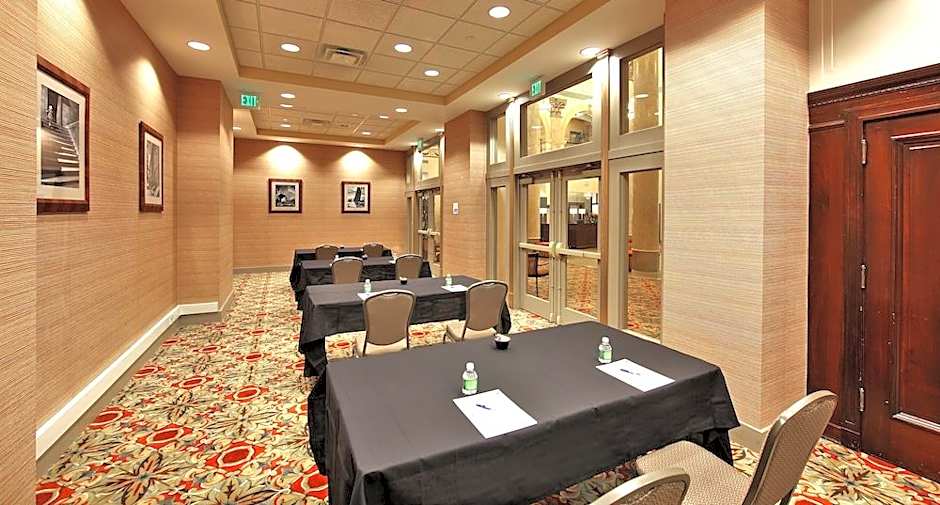 Holiday Inn Express Baltimore Downtown – Baltimore, MD