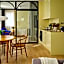 Apēron Apartment Hotel