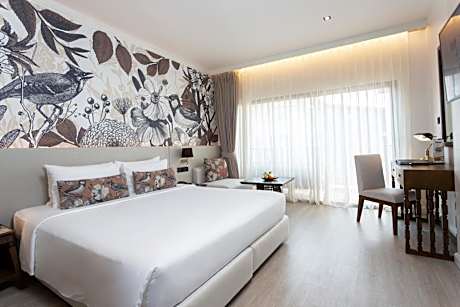 Premier Double or Twin Room with Pool Access