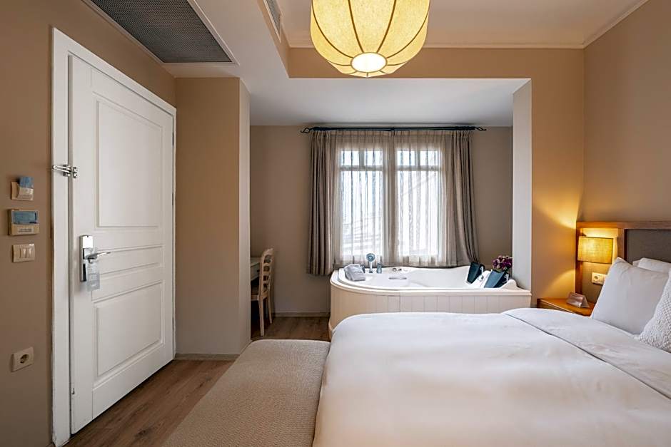 Photo 1 of 10 of Suite