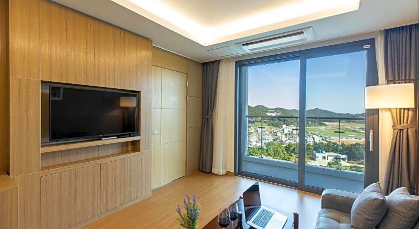 Ramada Plaza by Wyndham Dolsan Yeosu