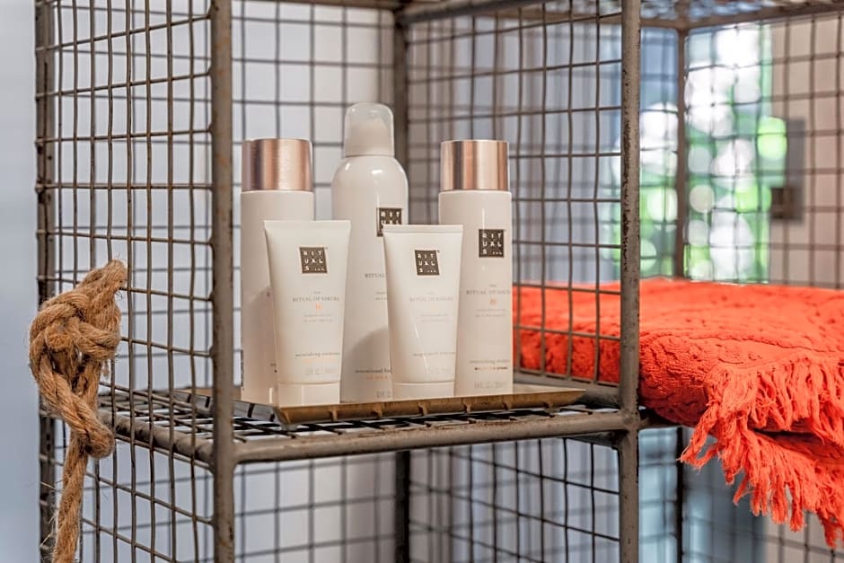 Alliance garden room