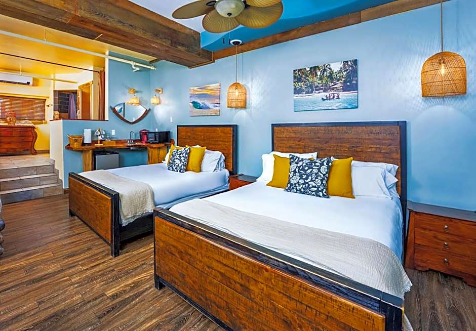 Nomads Hotel