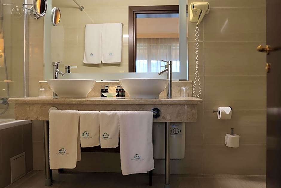 Maxi Park Hotel & Spa