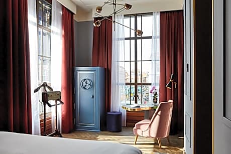 Premium Queen Room
