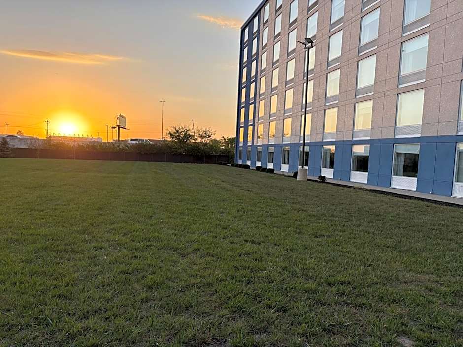 Delta Hotels by Marriott Indianapolis Airport
