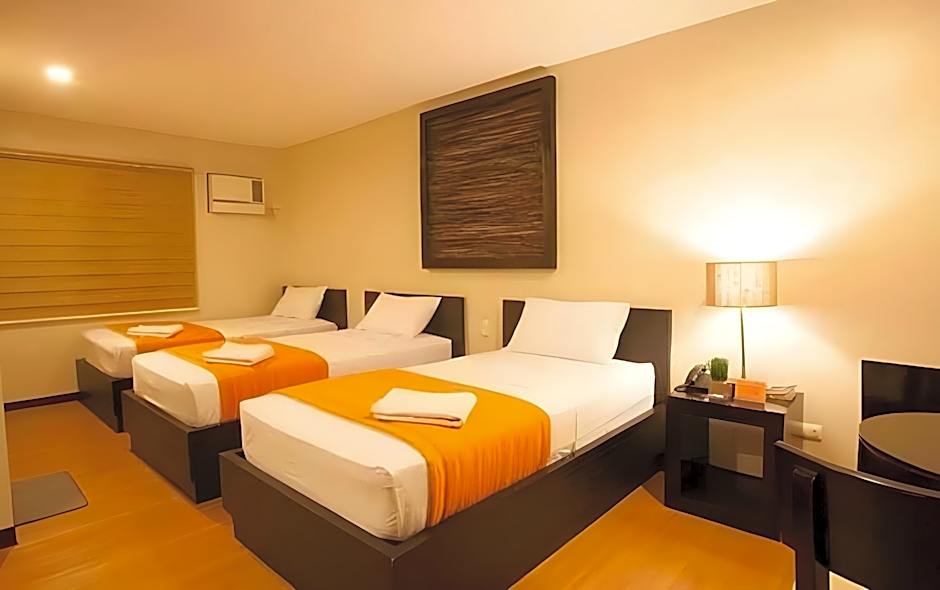L Square Hotel