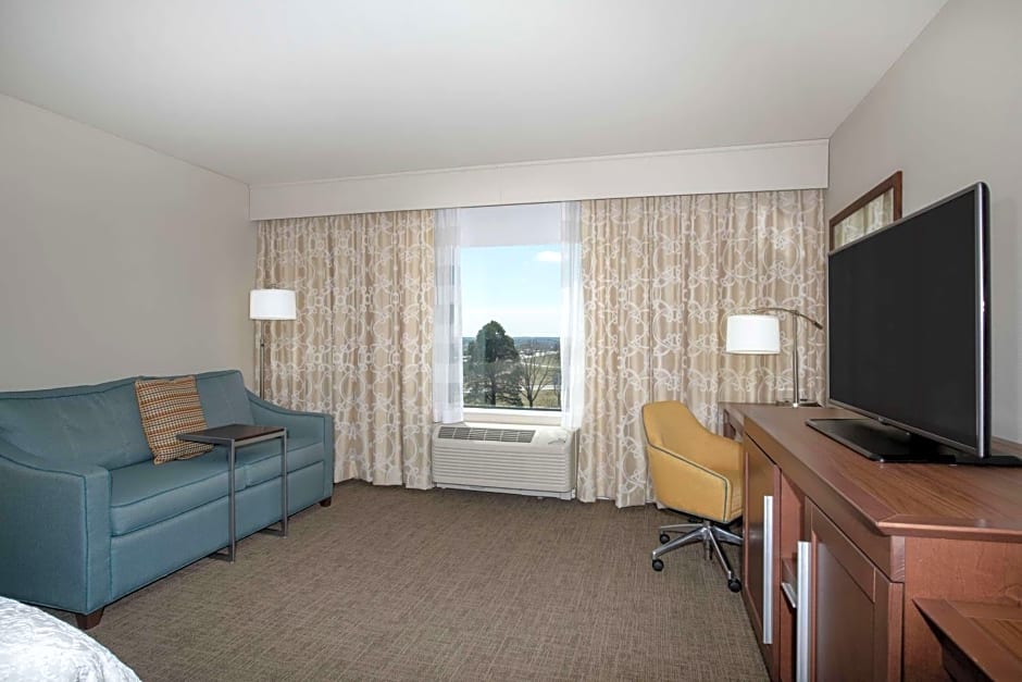 Hampton Inn By Hilton Lincoln Airport