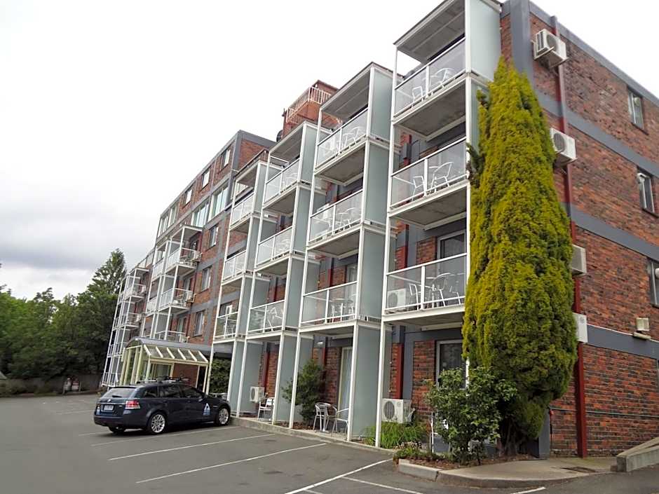 Adina Place Motel Apartments