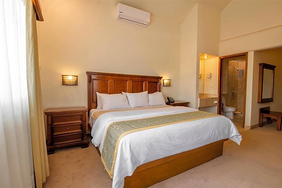 Hecthorny San Carlos Tequisquiapan, BW Signature Collection