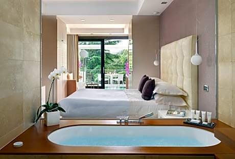 Junior Suite with Hot Tub