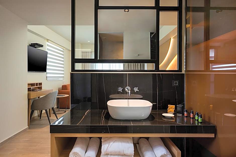 Hyperion City Hotel & Spa