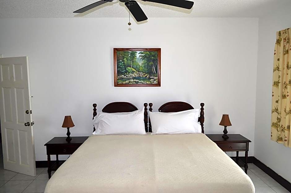 Pink Rock Inn Bed and Breakfast