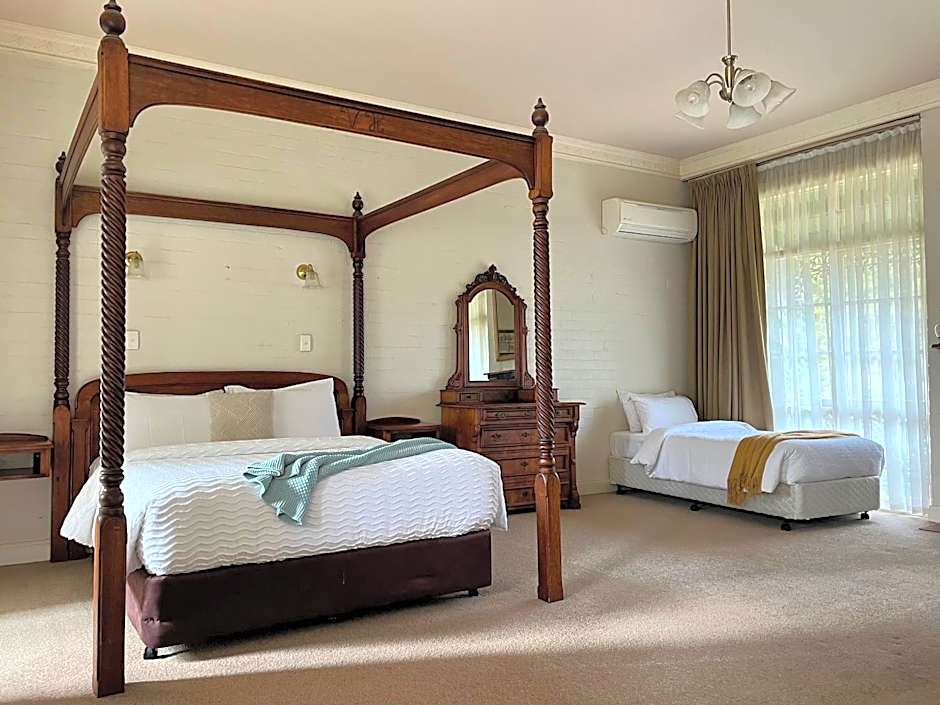 Victoria House Motor Inn