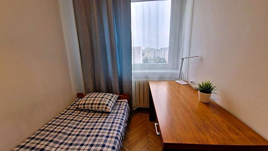 Niebieski Meander Pokoje blisko metra