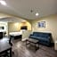Rodeway Inn & Suites Hwy 290 Nw