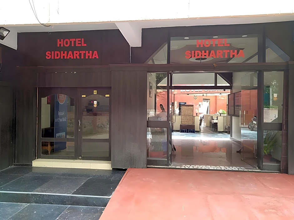HOTEL SIDHARTHA (600 meters from Taj Mahal)