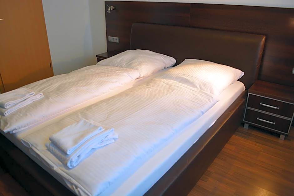B&D Hotel