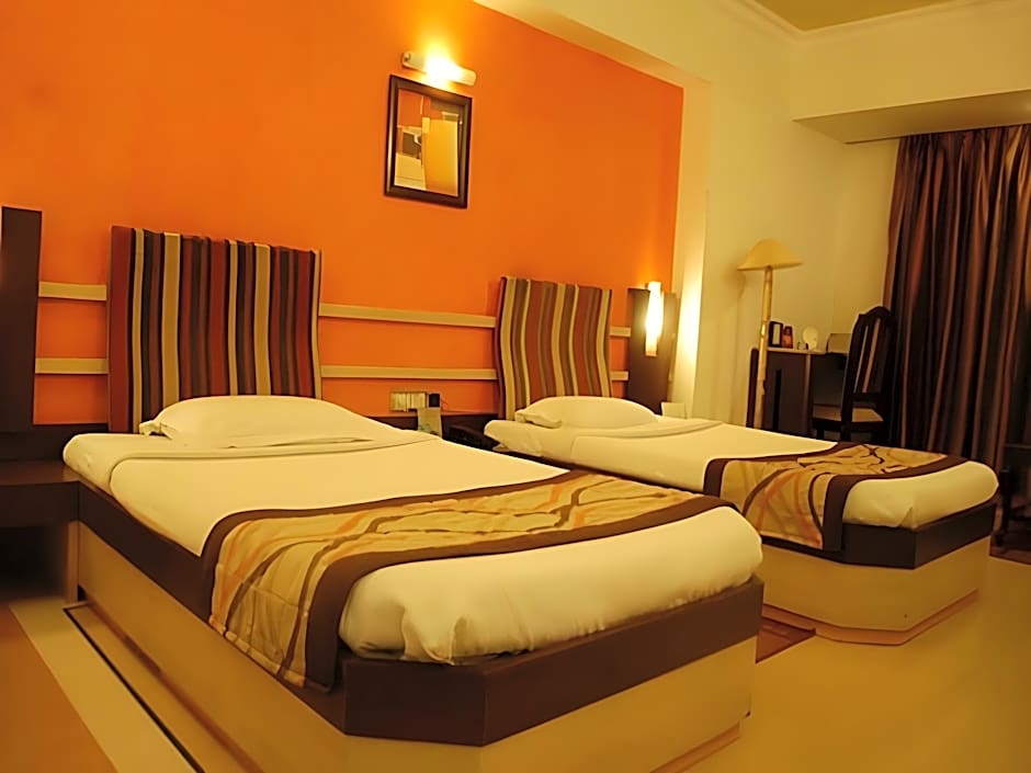 Hotel Ranjits Lakeview