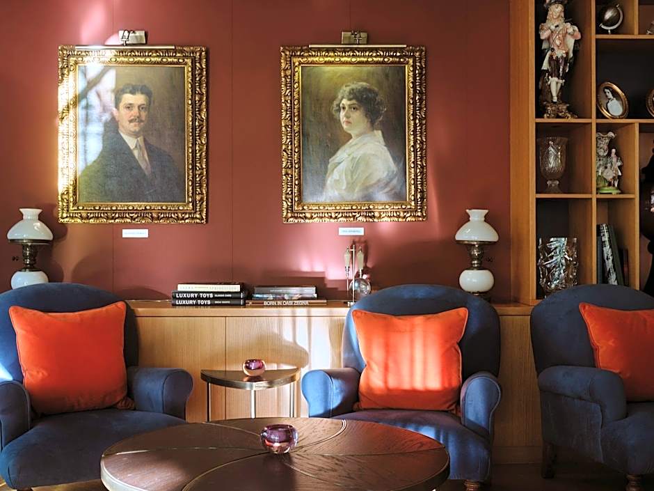 Excelsior Hotel