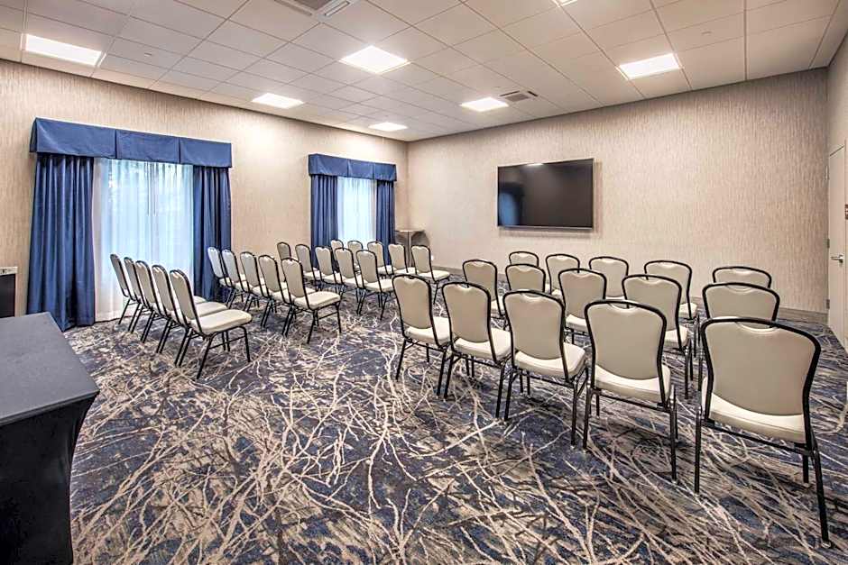 DoubleTree by Hilton Monroe Township Cranbury